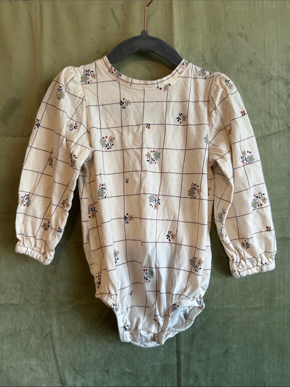 #946 Cream Grid Floral Long-Sleeve Baby One-Piece Bodysuit